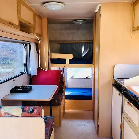 La Caravane De La Tuilerie